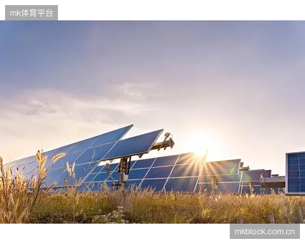 高消耗的逼抢打法对乌拉圭构成双刃剑，北美赛场的炎热气候将严酷考验球队的续航能力。